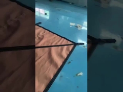 El material utilizado para la limpieza de la nieve es el PVC.